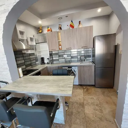 Charmant Appartement Avec Terrasse Tarascon Extérieur photo